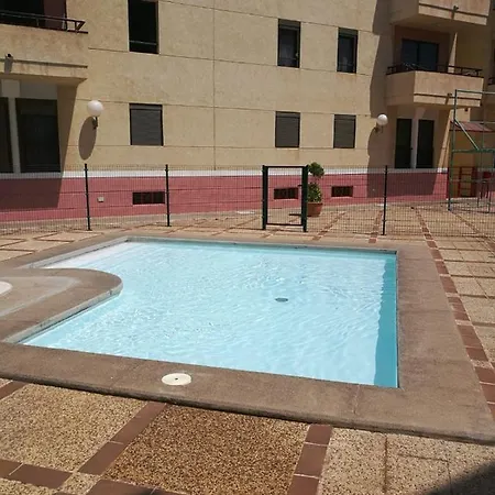 & Pool * Arinaga